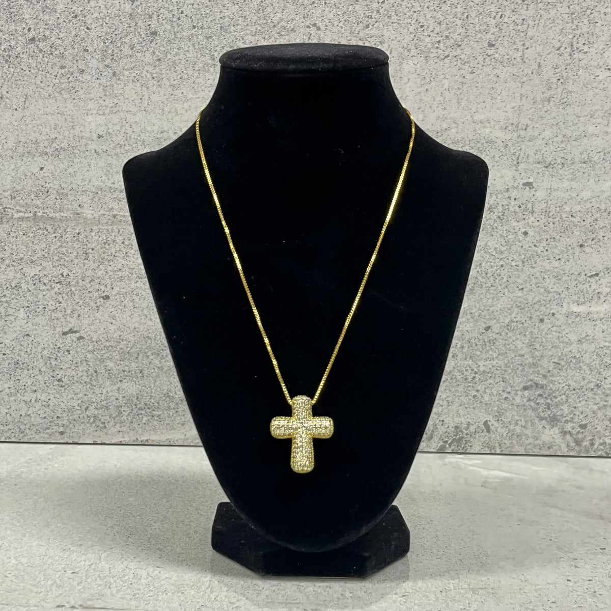 Pendant Cross with Chain-Jumbo Bubble Belle by elle barré